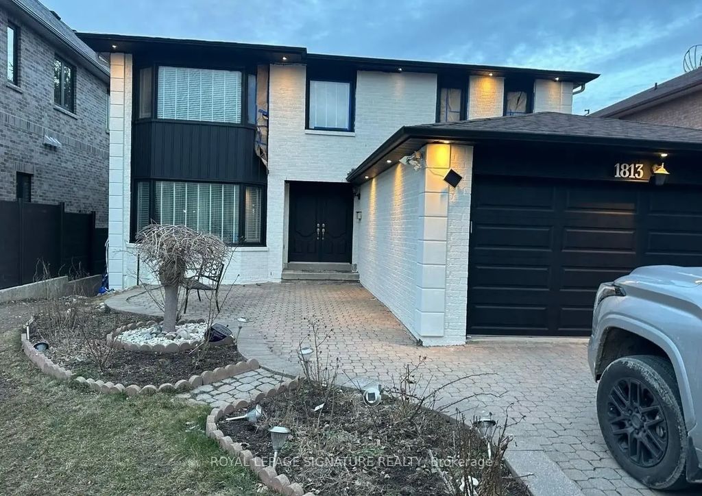 1813 Spruce Hill Road, Pickering