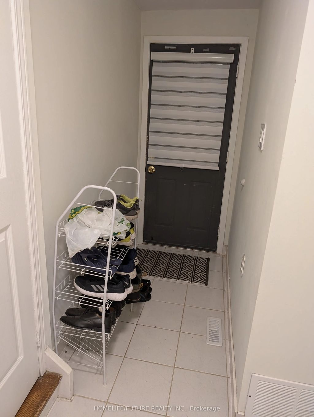 155 Mammoth Hall Trail Bsmt, Toronto E11