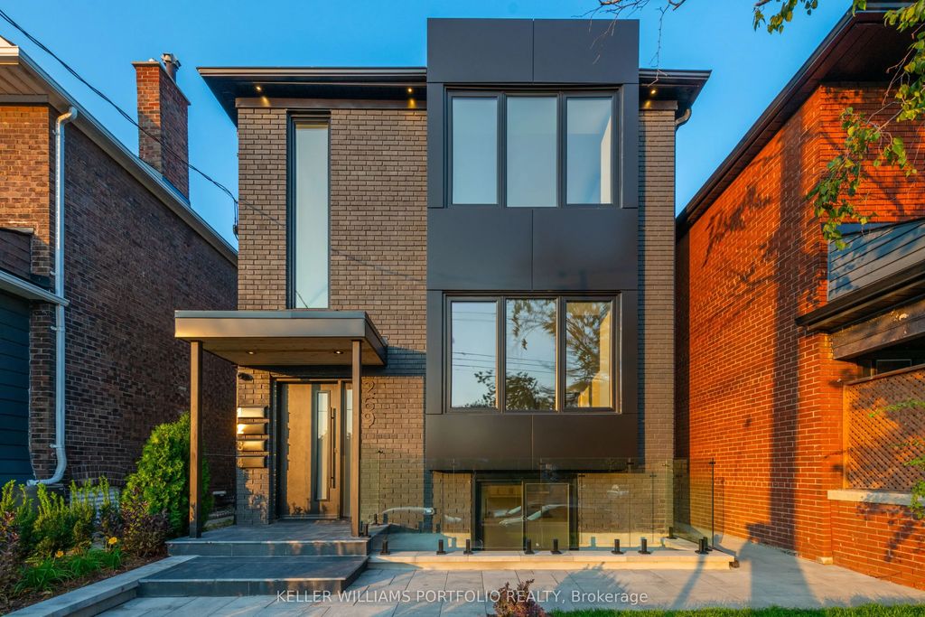 269 Donlands Avenue 4, Toronto E03