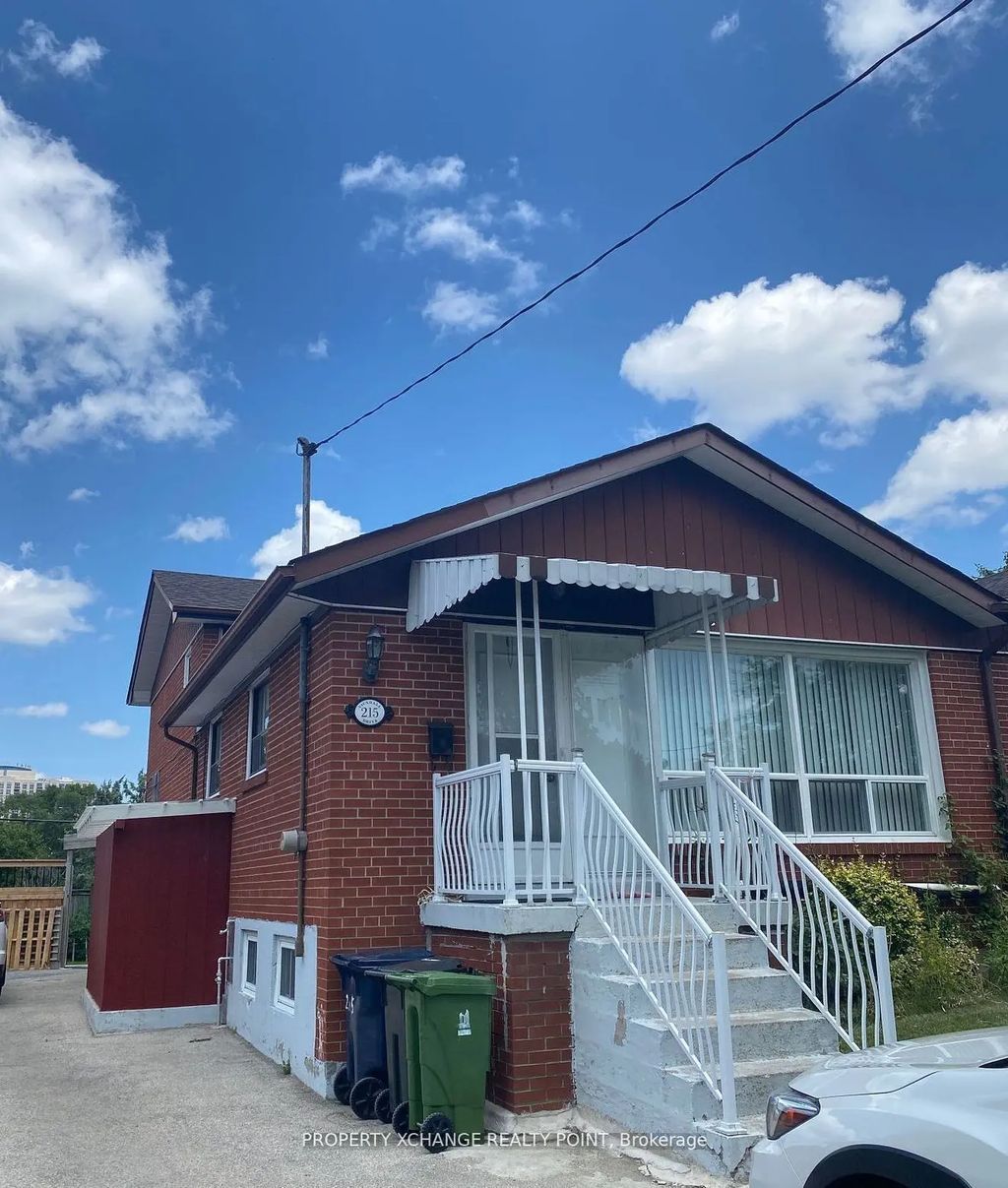 215 Vauxhall Drive, Toronto E04