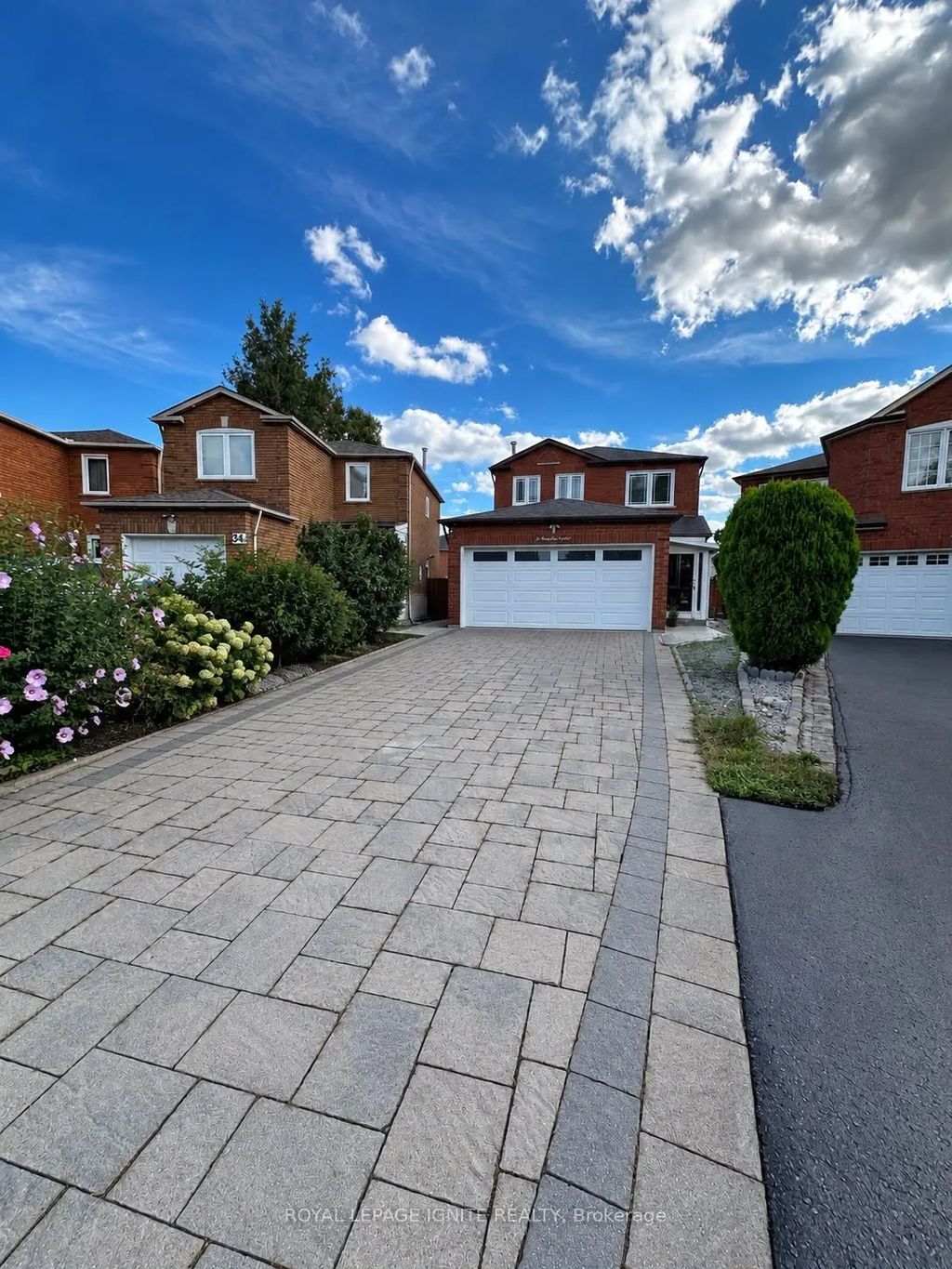 32 Marsdale Crescent, Toronto E11