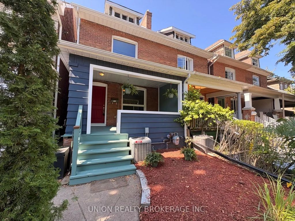 224 Scarborough Road Main & Upper, Toronto E02