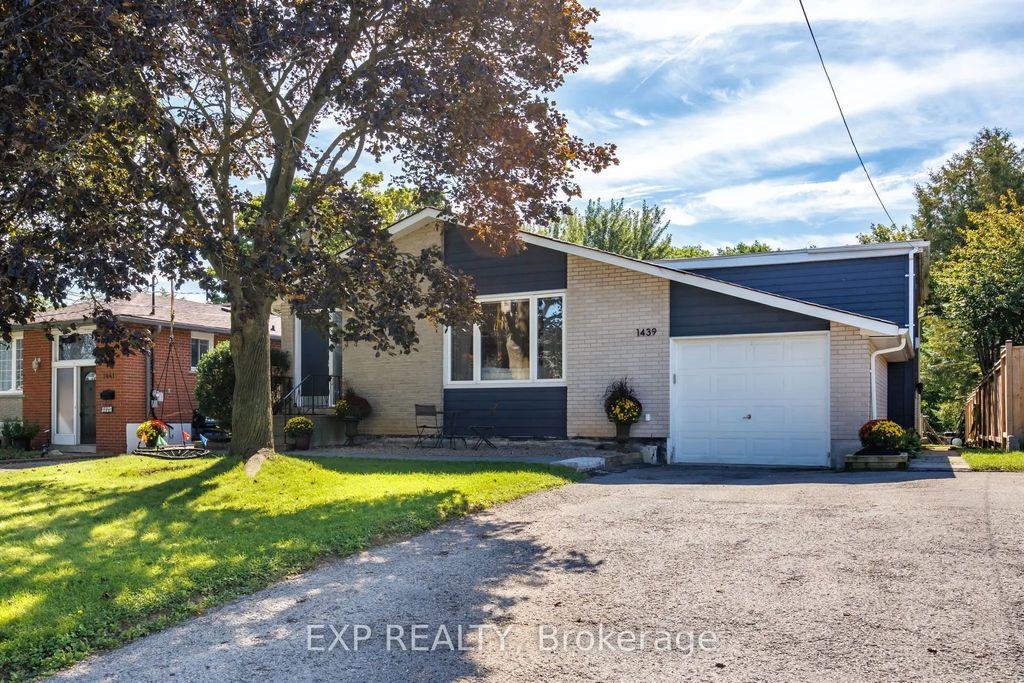 1439 Parkham Crescent, Pickering