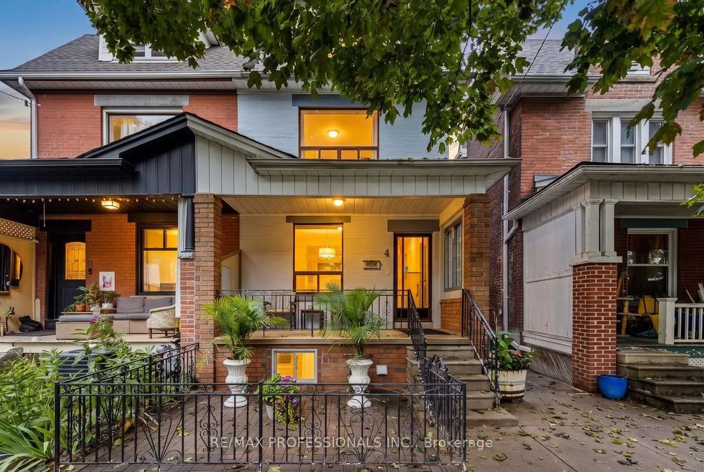 4 Stanton Avenue, Toronto E01
