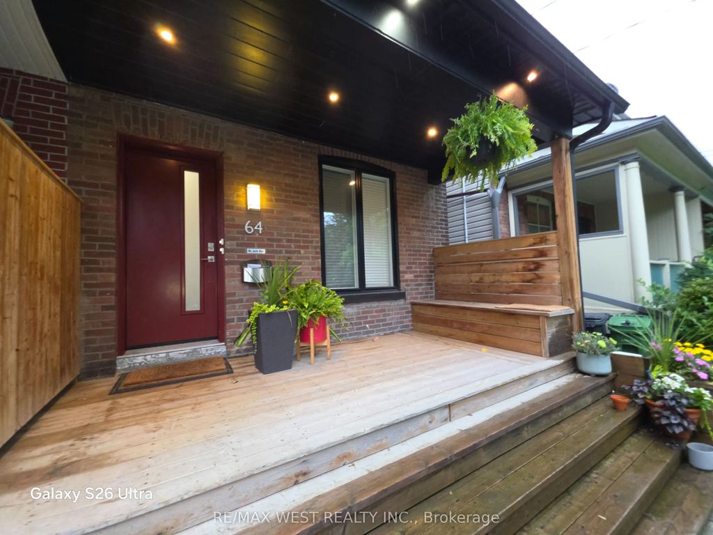 64 Galt Avenue 1, Toronto E01