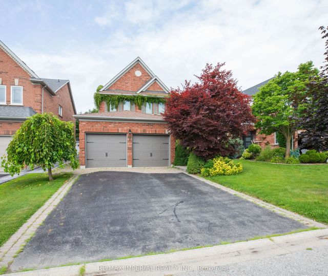 18 Windbreak Crescent, Whitby