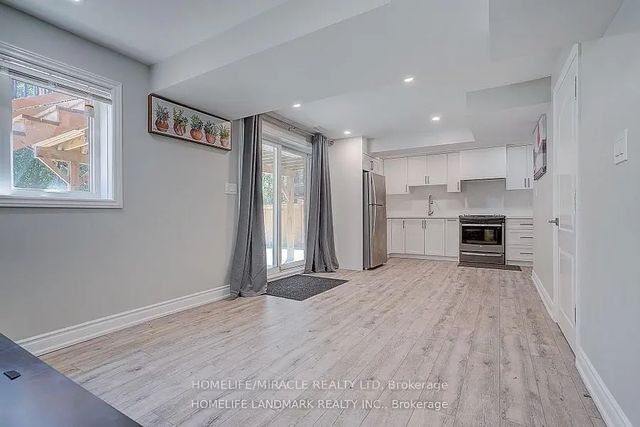 28 Hunwicks Crescent, Ajax