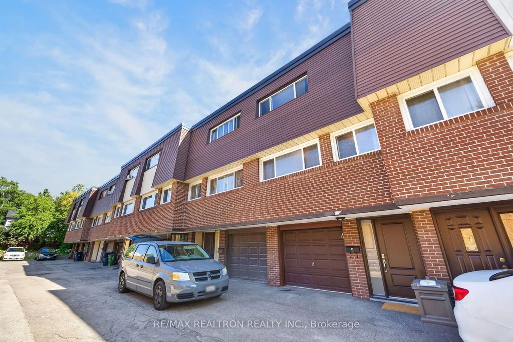 1185 Birchmount Road 5, Toronto E04