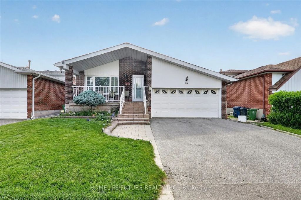 24 Cleethorpes Boulevard, Toronto E07