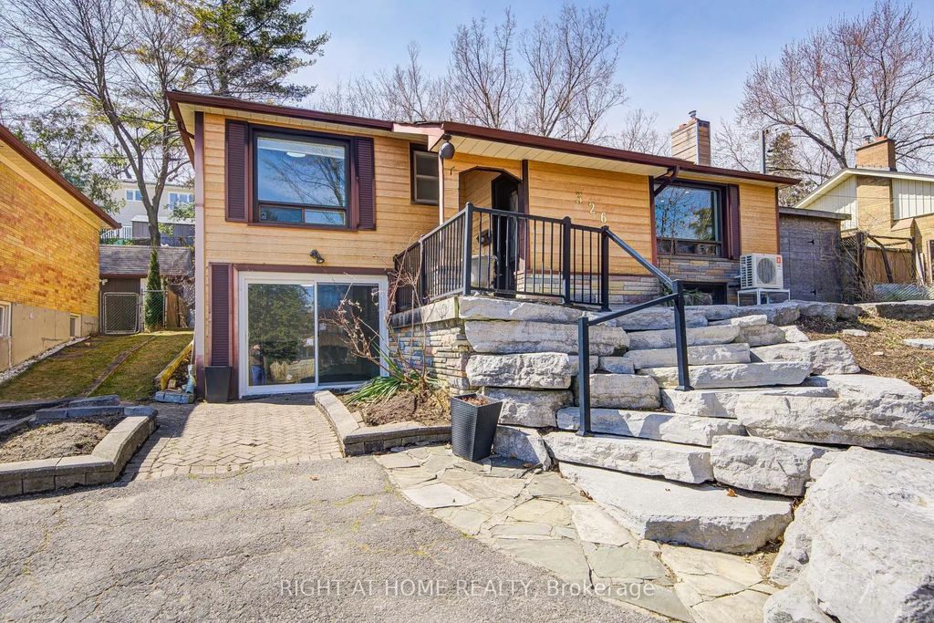 326 Jaybell Grove, Toronto E10