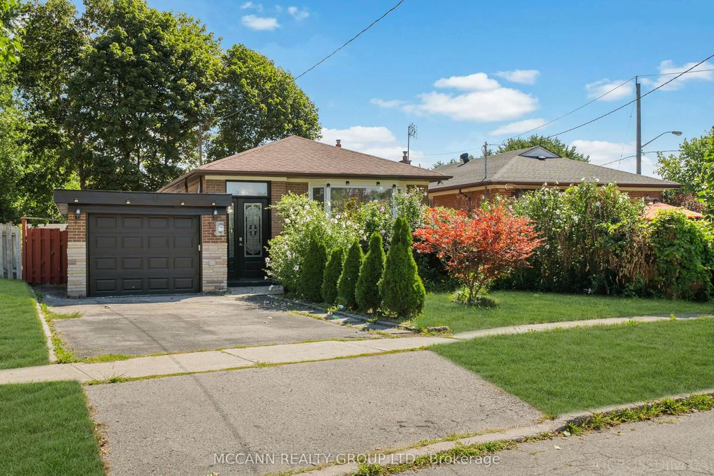17 Barlow Road, Toronto E09
