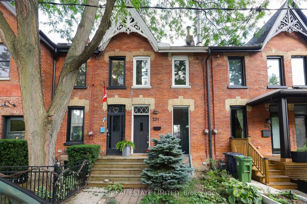 231 Boulton Avenue, Toronto E01