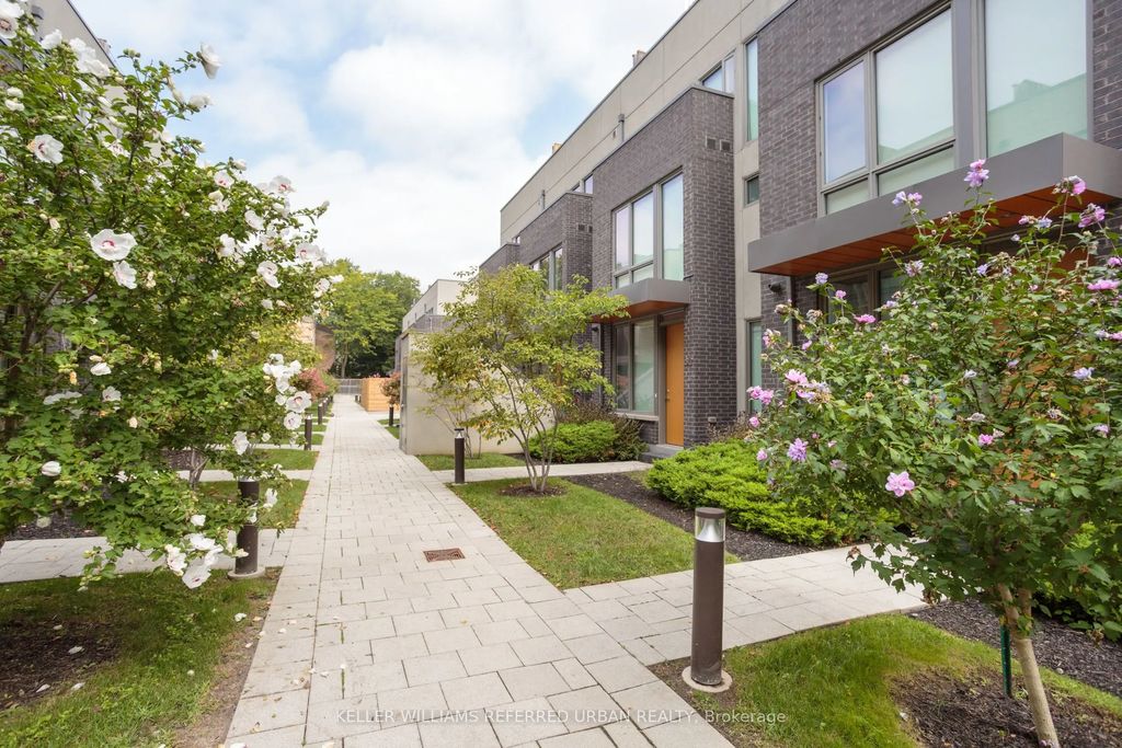 46 Curzon Street 312, Toronto E01