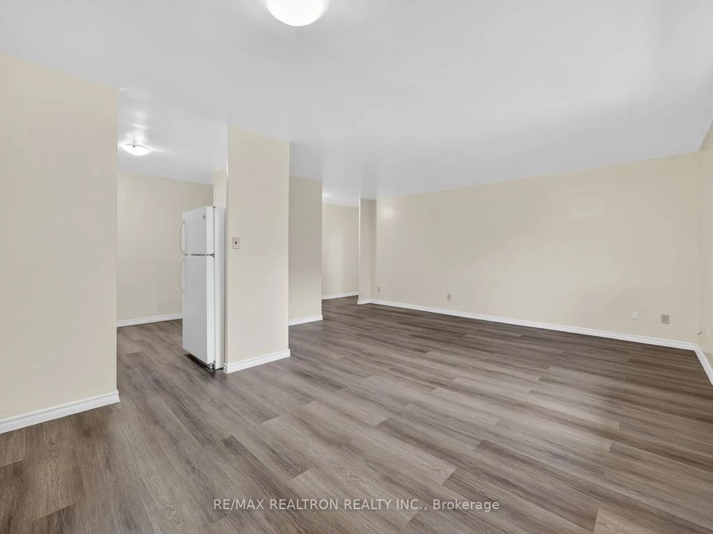 275 Wentworth Street W 303, Oshawa