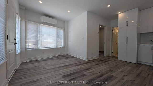 1150 Woodbine Avenue Unit #1, Toronto E03