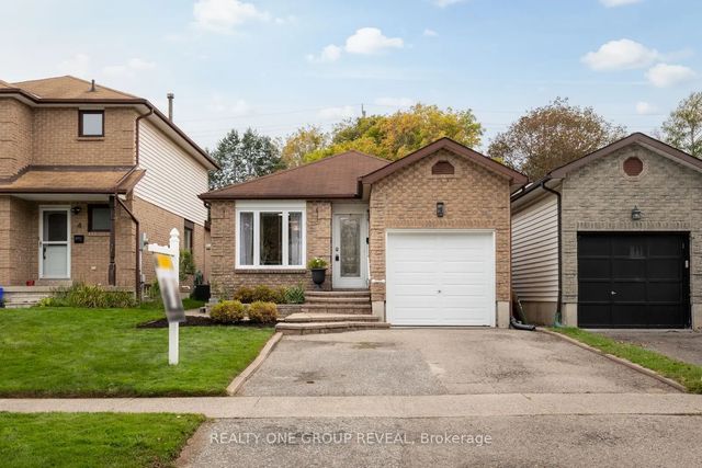 6 Mcfeeters Crescent, Clarington