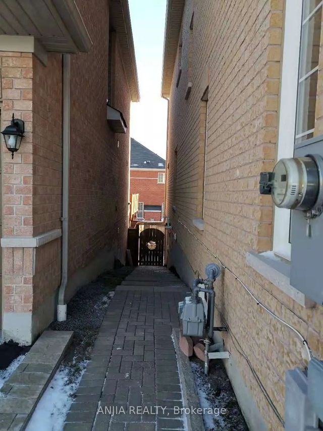 11 Luce Drive Bsmt, Ajax