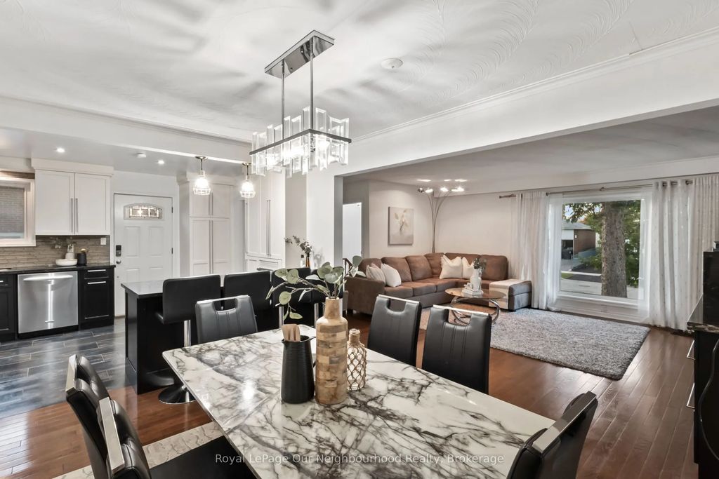 45 Chipper Crescent, Toronto E08