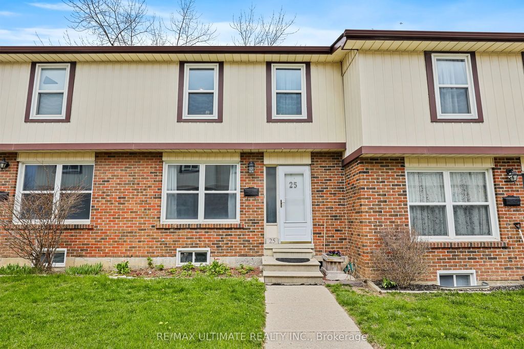 1230 Radom Street 25, Pickering