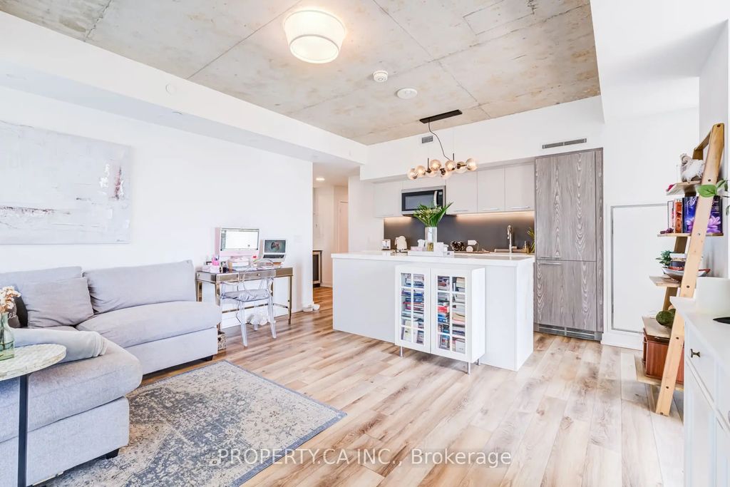 25 Baseball Place 607, Toronto E01