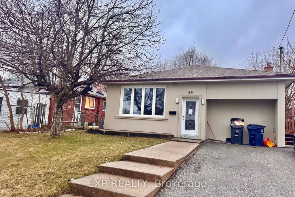 69 Hollyhedge Drive, Toronto E09