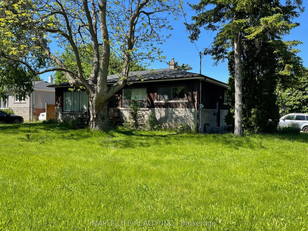147 Earlton Road, Toronto E05