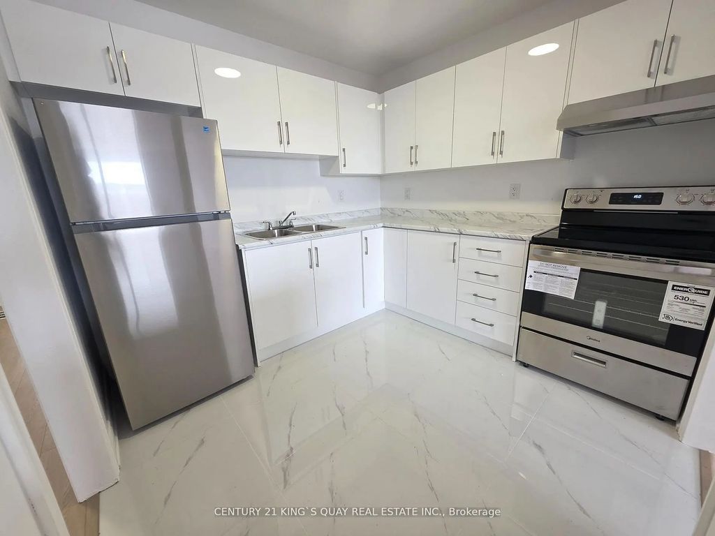 1346 Kennedy Road, Toronto E04
