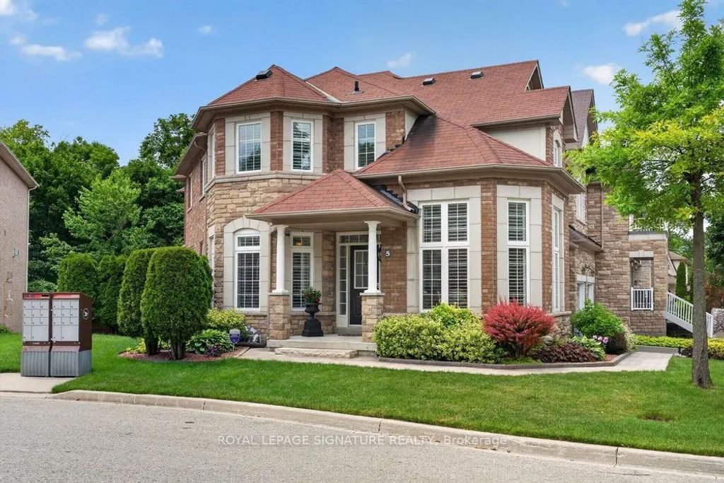 5 Broderick Place, Toronto E04