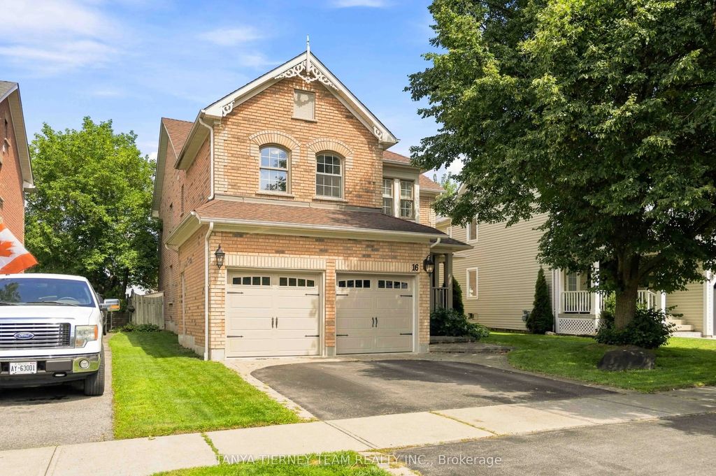 16 Waring Avenue, Whitby