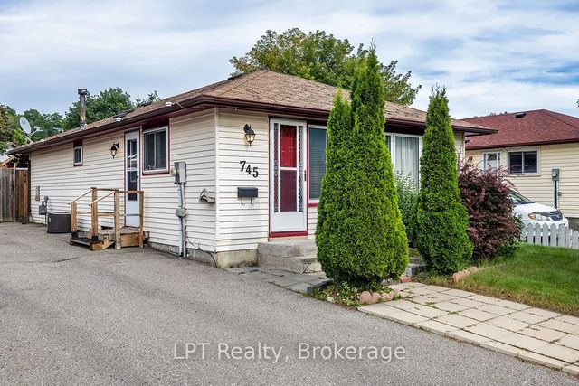 745 Grandview Drive, Oshawa