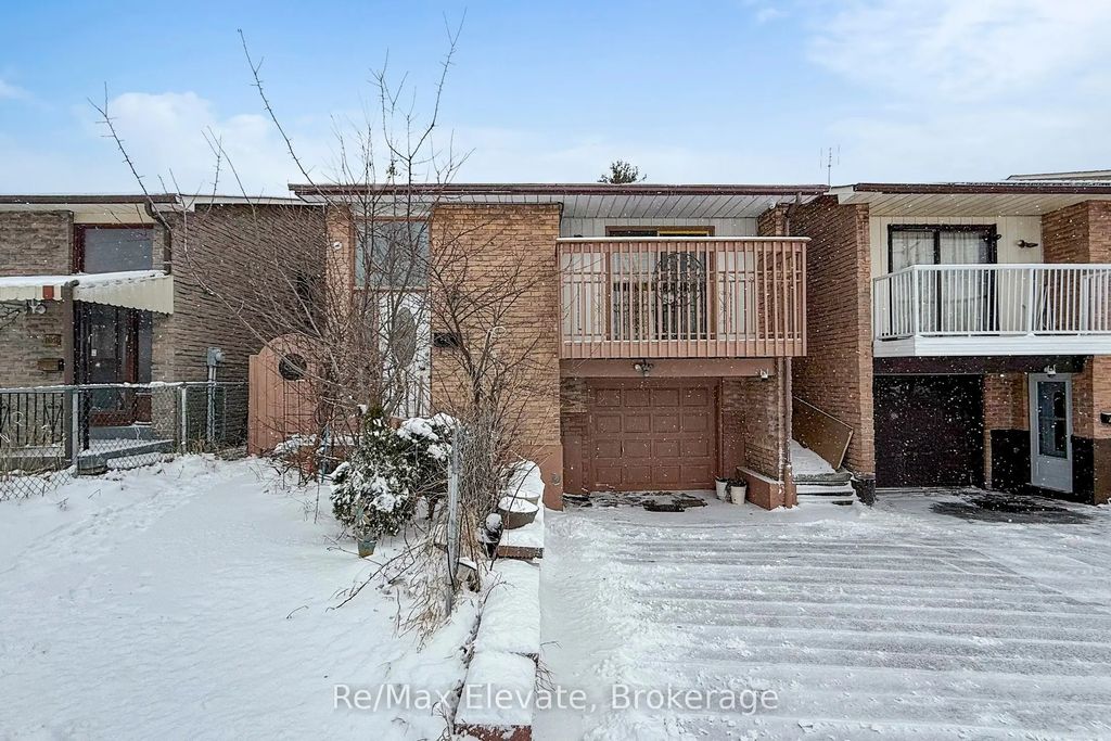 107 Braymore Boulevard, Toronto E11