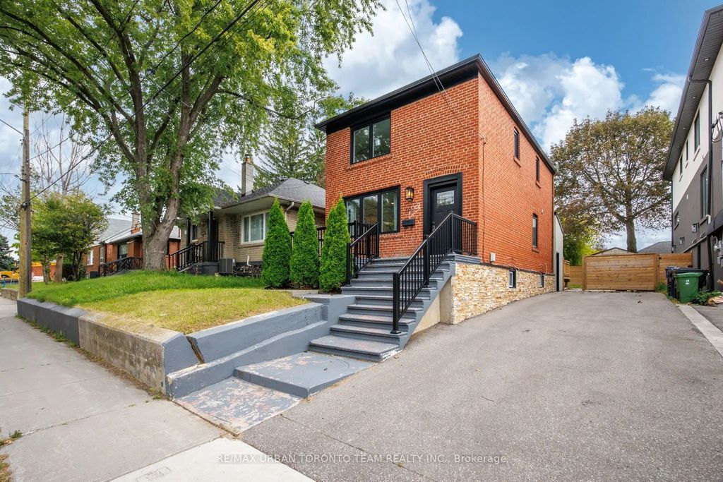 3517 St Clair Avenue E, Toronto E04
