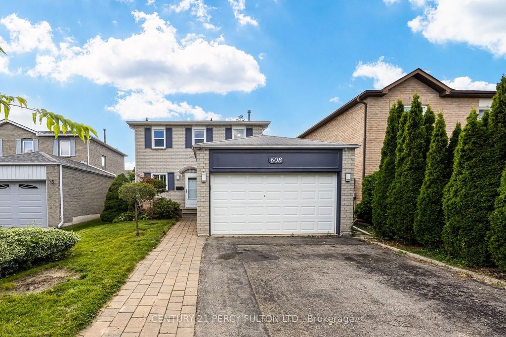 608 Beckworth Square, Pickering