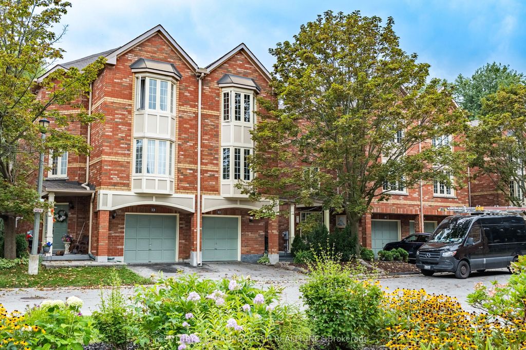 11 Guildpark Pathway, Toronto E08