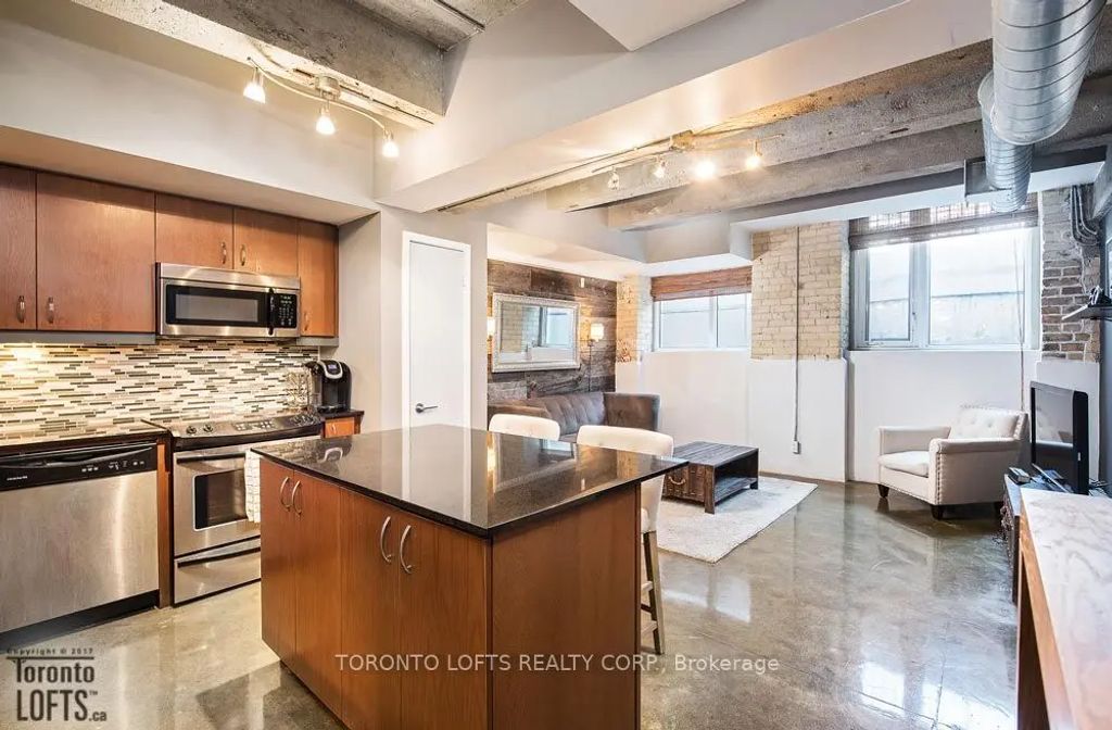201 Carlaw Avenue L04, Toronto E01