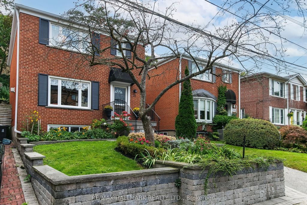 35 Love Crescent, Toronto E02