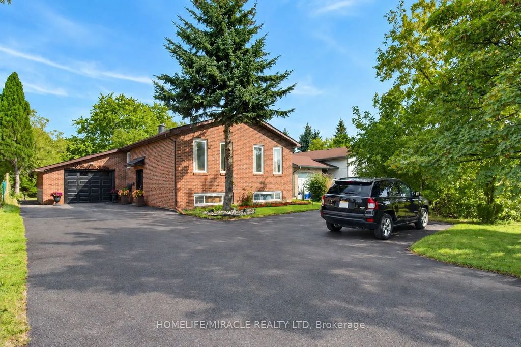 696 Sheppard Avenue, Pickering