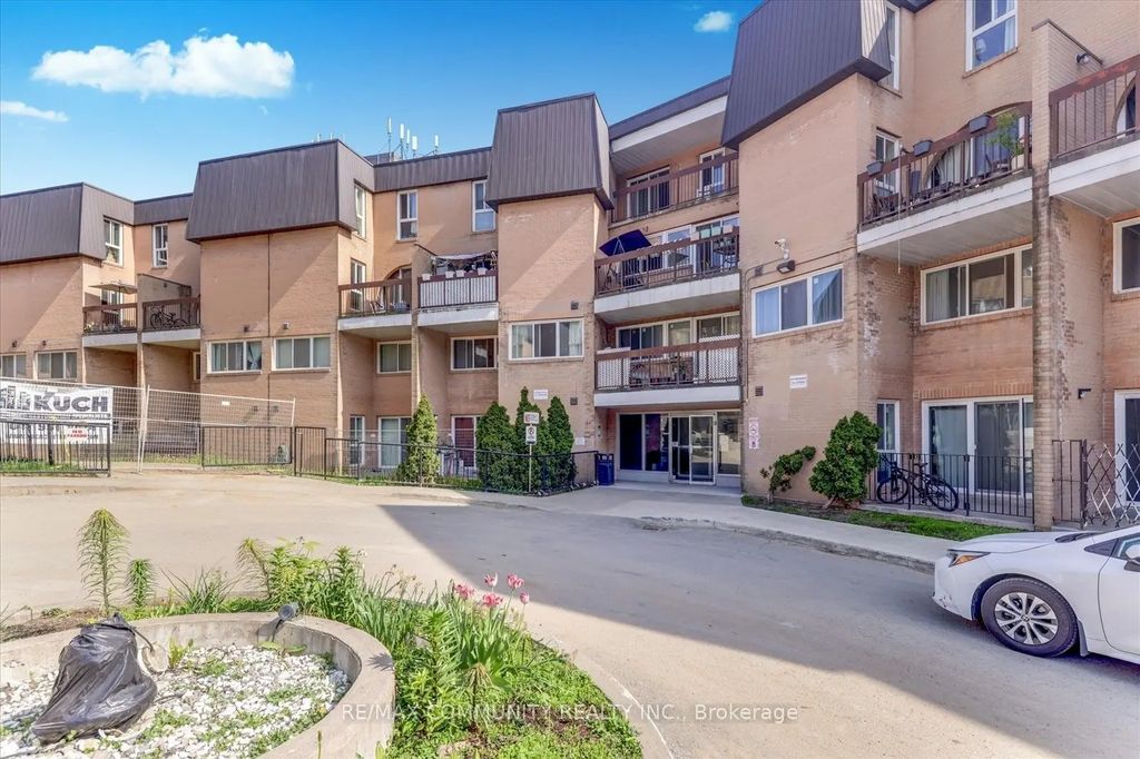 100 Mornelle Court 1067, Toronto E09