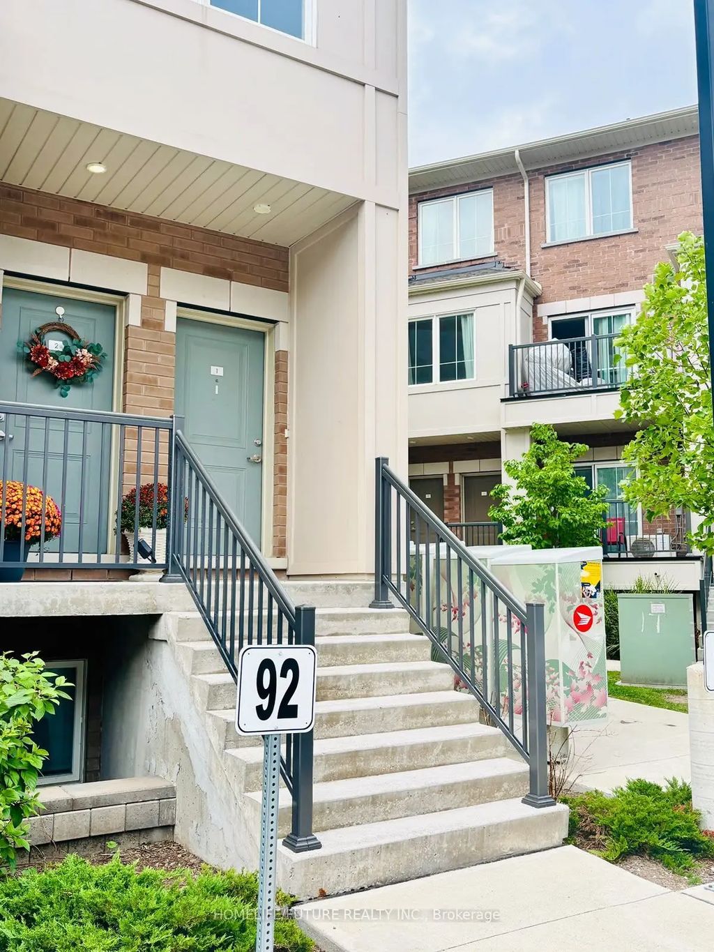 475 Beresford Path 1, Oshawa