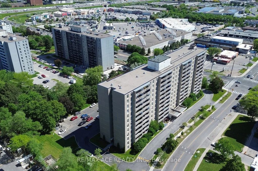 2 Glamorgan Avenue 803, Toronto E04