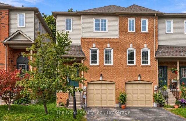 33 Aspen Park Way, Whitby