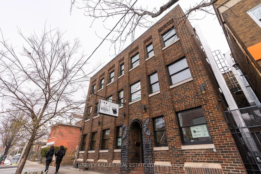 663 Greenwood Avenue One, Toronto E03