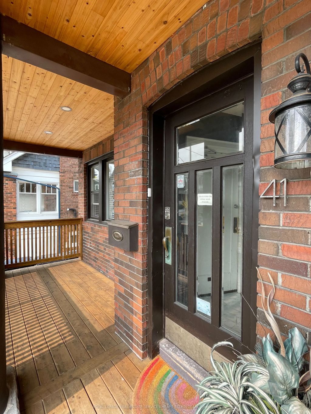 41 Scarboro Beach Boulevard Main, Toronto E02