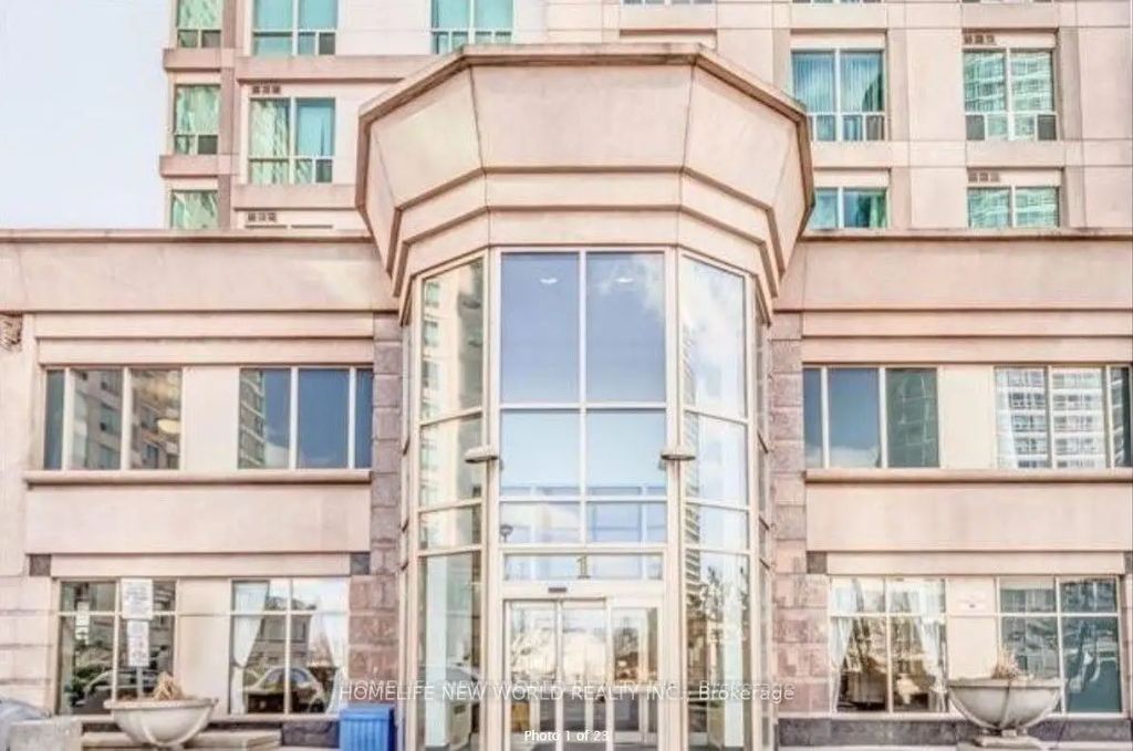 1 Lee Centre Drive 806, Toronto E09