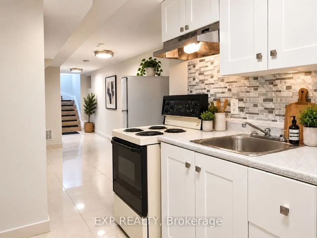 801 Pape Avenue Lower, Toronto E03