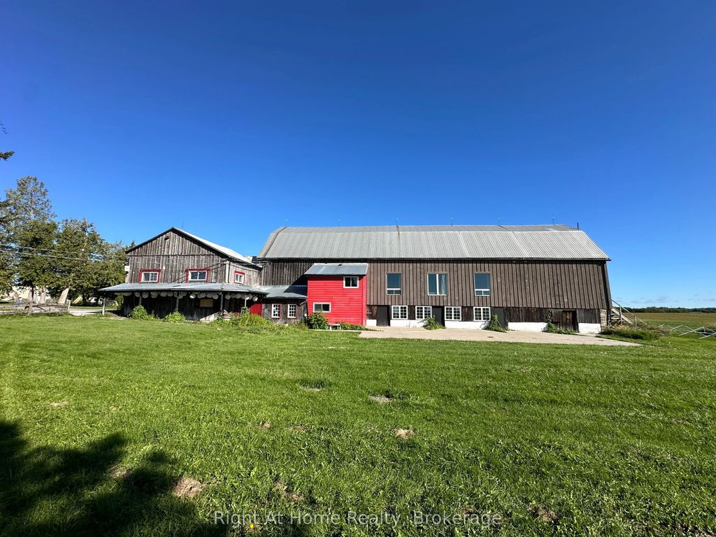 2885 Altona Road Barn, Pickering
