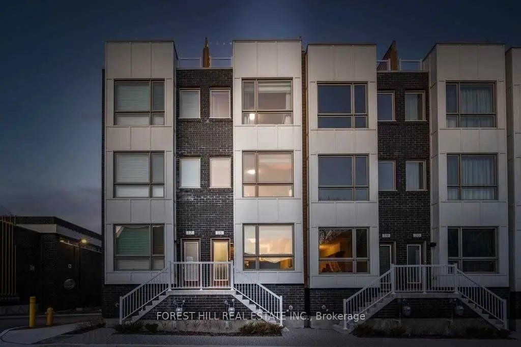 1870 Altona Road 18, Pickering
