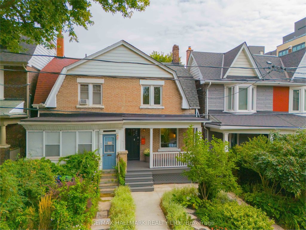 507 Logan Avenue, Toronto E01