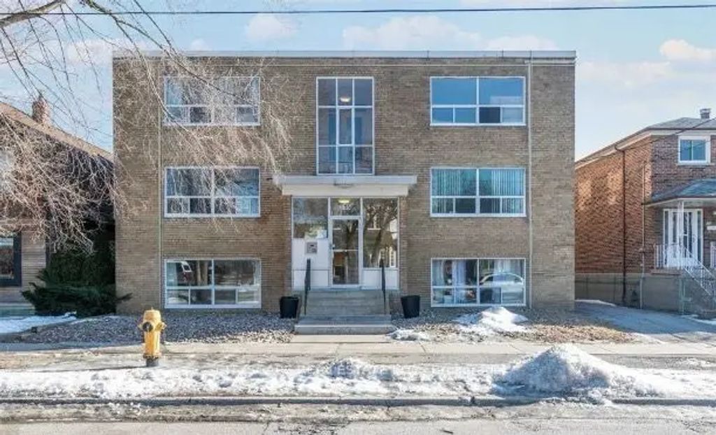 135 Sammon Avenue, Toronto E03