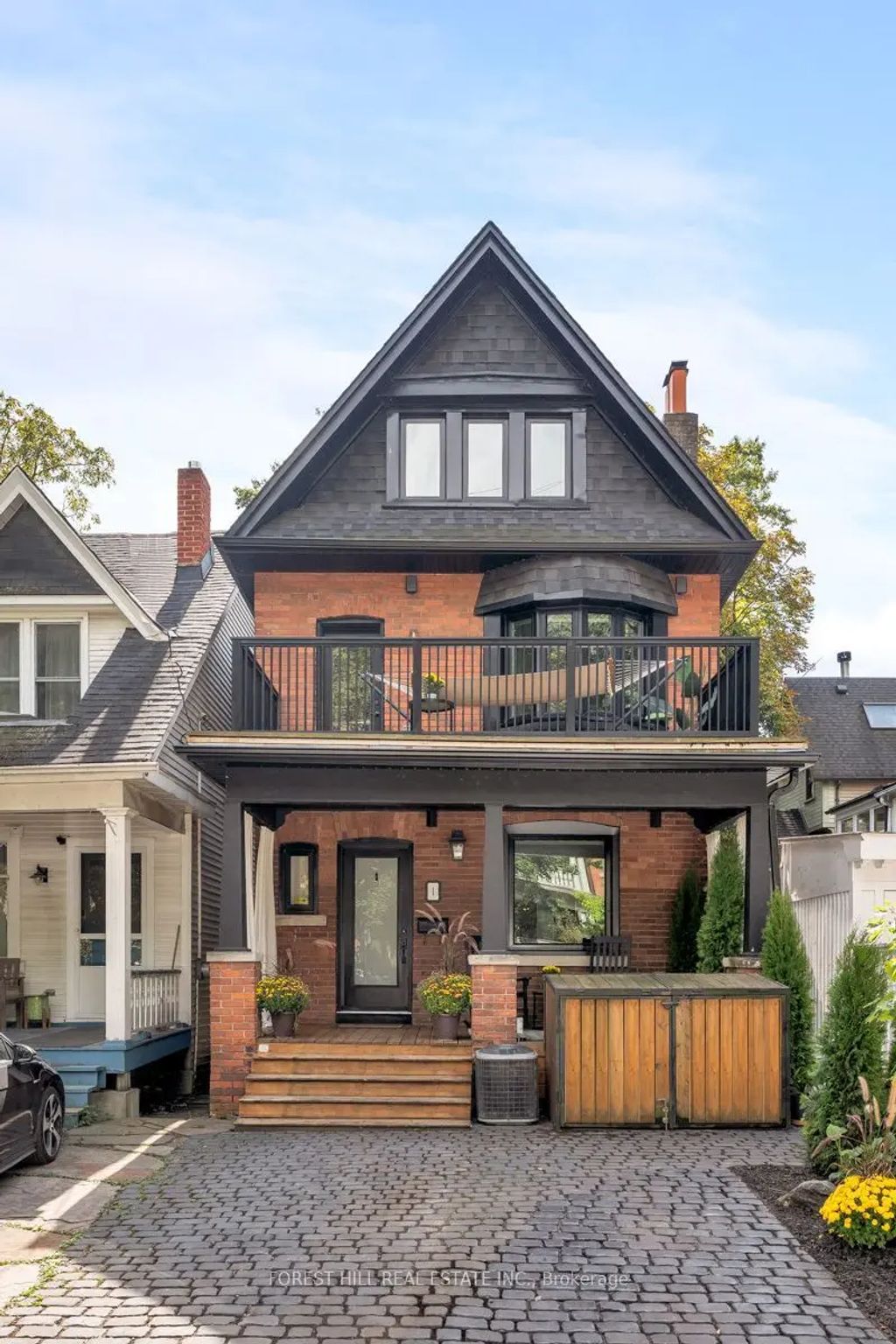 1 Balmy Avenue, Toronto E02